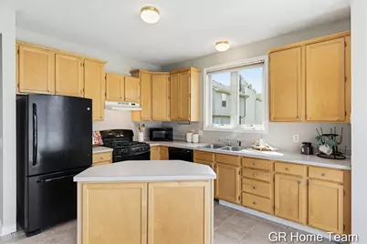 3777 Mayberry Court SE, Kentwood, MI 49512 - Photo 21