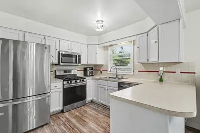 1717 Edgewood Avenue SE, Grand Rapids, MI 49506 - Photo 5