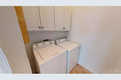 2802 S Knightsbridge Circle, Ann Arbor, MI 48105 - Photo 17