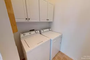 2802 S Knightsbridge Cir, Ann Arbor, MI 48105 - Photo 17
