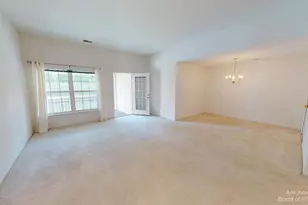 2802 S Knightsbridge Cir, Ann Arbor, MI 48105 - Photo 5