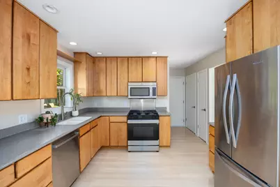 1865 Ridgemoor Drive SE, Grand Rapids, MI 49506 - Photo 7