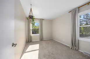 1865 Ridgemoor Dr SE, Grand Rapids, MI 49506 - Photo 17