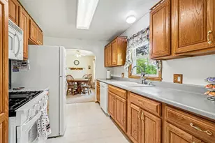 315 Marcelletti Ave, Paw Paw, MI 49079 - Photo 3