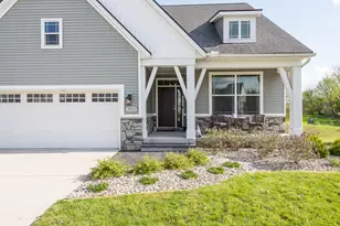 19905 Danube Ct, Chelsea, MI 48118 - Photo 3