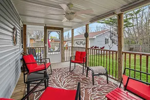 1033 N Beechwood St, Ludington, MI 49431 - Photo 27