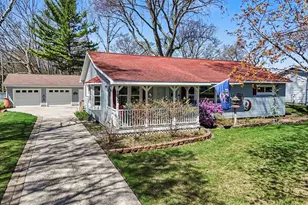 1033 N Beechwood St, Ludington, MI 49431 - Photo 35