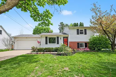 1716 Woodlawn Avenue SE, Grand Rapids, MI 49506 - Photo 1