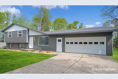 4566 Lantern Court NW, Comstock Park, MI 49321 - Photo 3