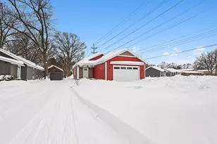 907 Orchard Ave, Muskegon, MI 49442 - Photo 3
