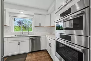 2105 Londonderry Rd, Ann Arbor, MI 48104 - Photo 9