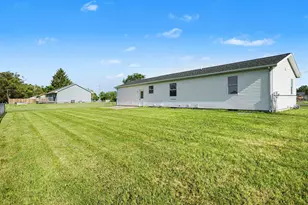 251 Timothy Dr, Sturgis, MI 49091 - Photo 3