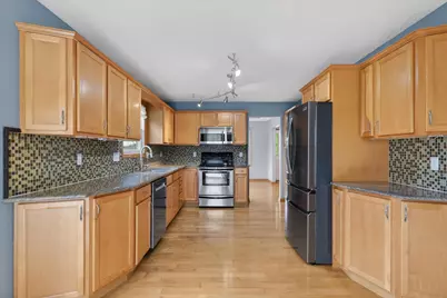 2112 Scenic Hills Drive, Jackson, MI 49201 - Photo 7