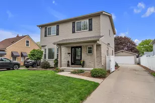 917 9th St, Wyandotte, MI 48192 - Photo 3