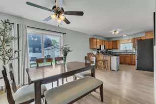 917 9th St, Wyandotte, MI 48192 - Photo 11