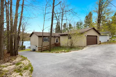 18851 Lakewood Circle, Lake Ann, MI 49650 - Photo 5