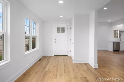 5352 Plainfield Avenue NE, Grand Rapids, MI 49525 - Photo 3