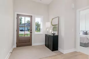 4708 Knapp Bluff Dr NE, Grand Rapids, MI 49525 - Photo 5