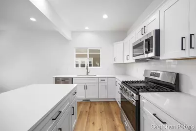 5352 Plainfield Avenue NE, Grand Rapids, MI 49525 - Photo 11