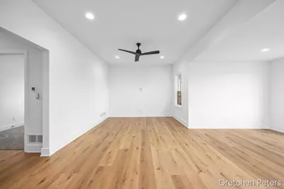 5352 Plainfield Avenue NE, Grand Rapids, MI 49525 - Photo 7
