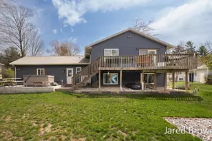 19159 Pine Grove Ct, Spring Lake, MI 49456 - Photo 3