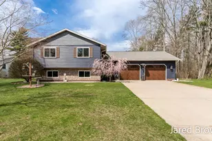 19159 Pine Grove Ct, Spring Lake, MI 49456 - Photo 1