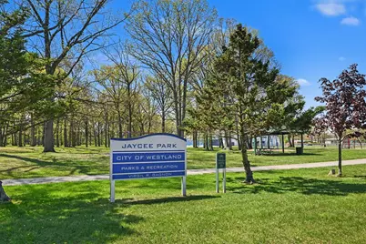 6506 Chirrewa Street, Westland, MI 48185 - Photo 23