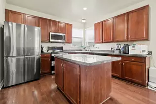 35526 Abbey Dr, Romulus, MI 48174 - Photo 9