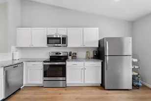 58727 Pond View Ln, Three Rivers, MI 49093 - Photo 5