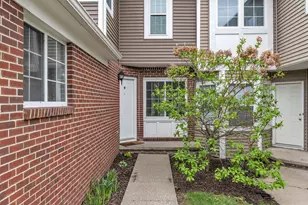 251 Fieldcrest St, Ann Arbor, MI 48103 - Photo 3