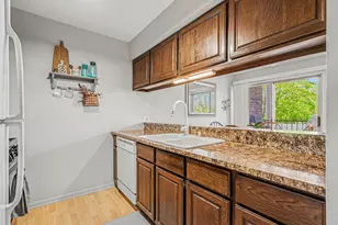 7500 Boulder Bluff Dr, Jenison, MI 49428 - Photo 7