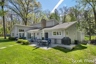 2909 Cascade Springs Dr SE, Grand Rapids, MI 49546 - Photo 39