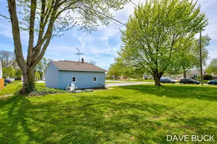 283 W 28th St, Holland, MI 49423 - Photo 7