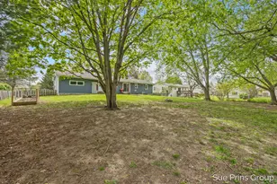 2595 Rosewood St, Jenison, MI 49428 - Photo 37