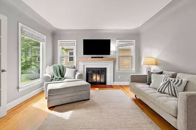 1331 Hillcrest Avenue NW, Grand Rapids, MI 49504 - Photo 5
