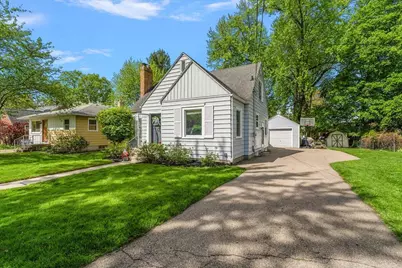 1331 Hillcrest Avenue NW, Grand Rapids, MI 49504 - Photo 3