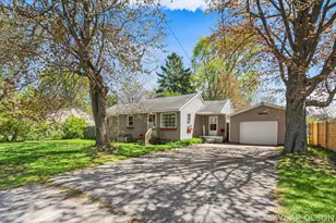 1244 Oaklea St, Muskegon, MI 49442 - Photo 1