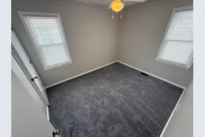 24360 Flower Avenue, Eastpointe, MI 48021 - Photo 7