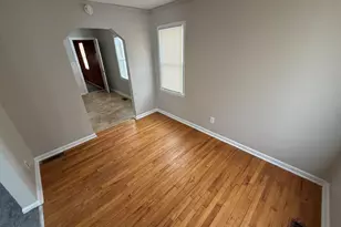 24360 Flower Ave, Eastpointe, MI 48021 - Photo 11
