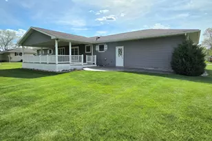 201 S Willow St, Westphalia, MI 48894 - Photo 7