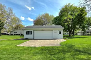 201 S Willow St, Westphalia, MI 48894 - Photo 11