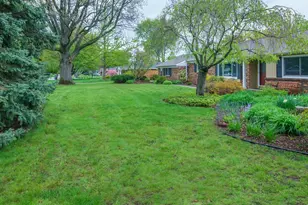 2676 Lake Bluff Terrace, Saint Joseph, MI 49085 - Photo 7