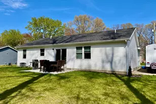 3673 Waalkes St, Norton Shores, MI 49444 - Photo 7