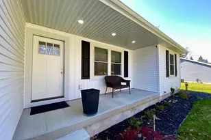 3673 Waalkes St, Norton Shores, MI 49444 - Photo 5