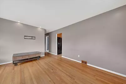 6950 Mohican Lane, Westland, MI 48185 - Photo 9
