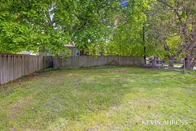 1862 Kalamazoo Avenue SE, Grand Rapids, MI 49507 - Photo 3