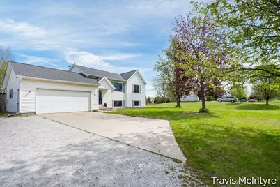 75 Cleveland Street E, Coopersville, MI 49404 - Photo 3