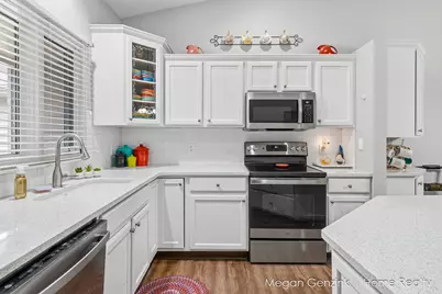 933 Amber View Drive SW, Byron Center, MI 49315 - Photo 5