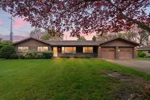 2286 Shiawasee Ln, Stevensville, MI 49127 - Photo 1