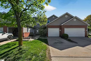 1434 Steeplechase Ct, Howell, MI 48843 - Photo 3